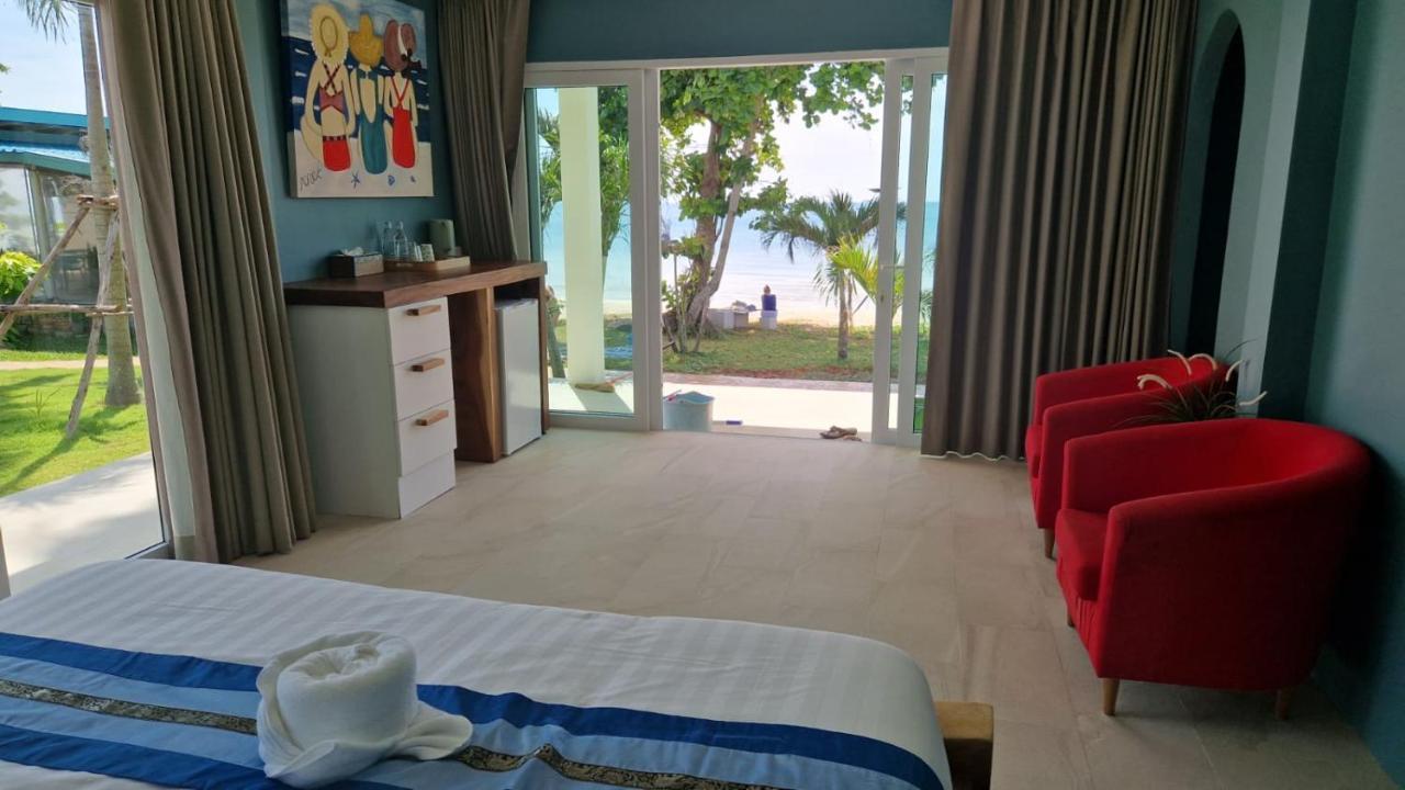 ホテル Le Petit Saint Tropez カノム エクステリア 写真